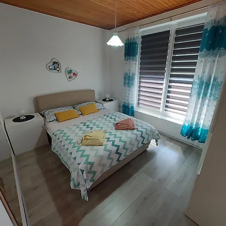 Apartment Zlatko Near The Centre Malinska