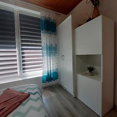 Apartment Zlatko Near The Centre Malinska